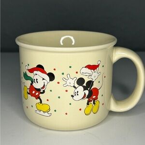 Collectible Hallmark Disney Mickey Mouse Ice-Skating Holiday Christmas  16oz Mug